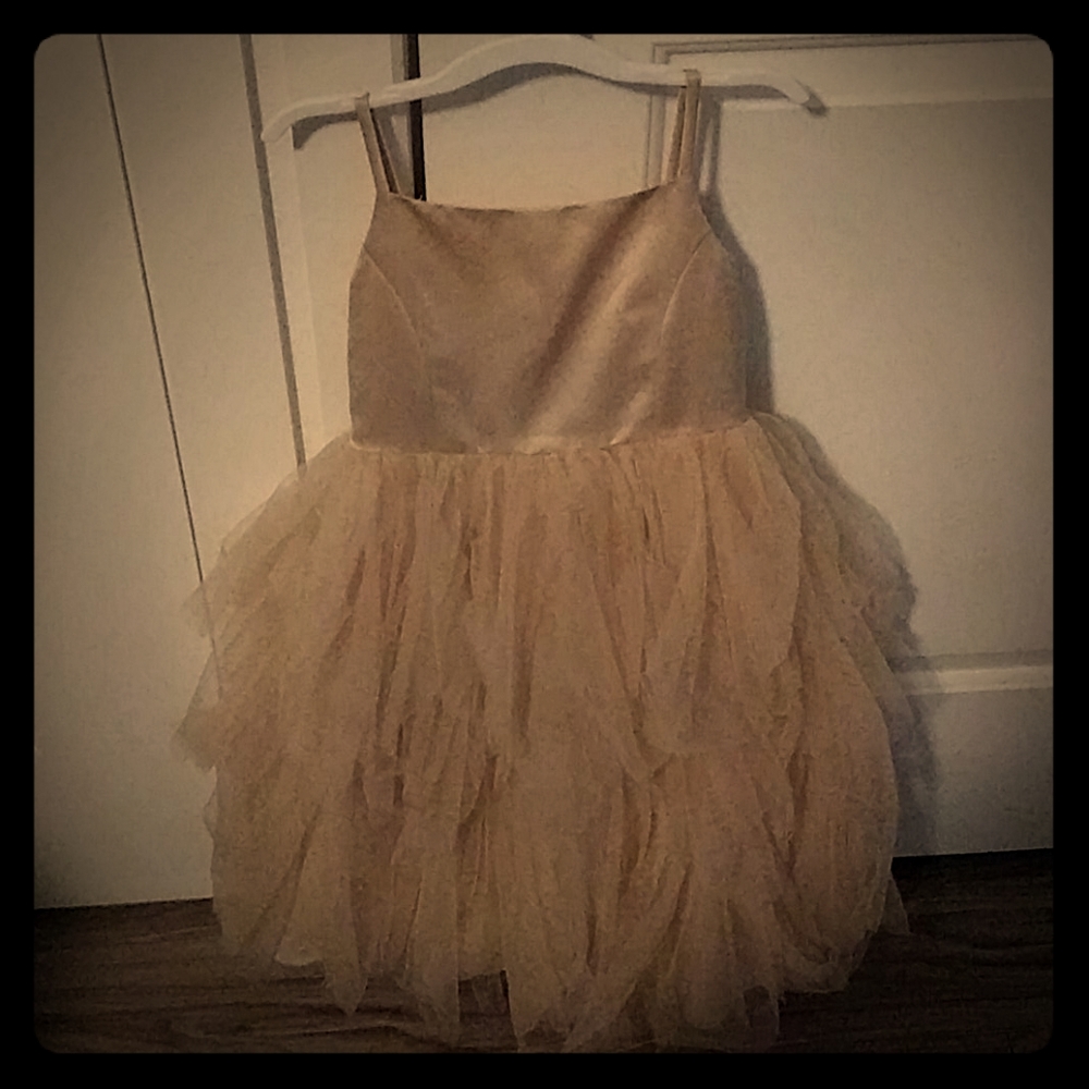 GORGEOUS LITTLE GIRLS DRESS!!